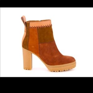 “Like New” See by Chloe. booties. Woman size 11. Cognac suede booties.